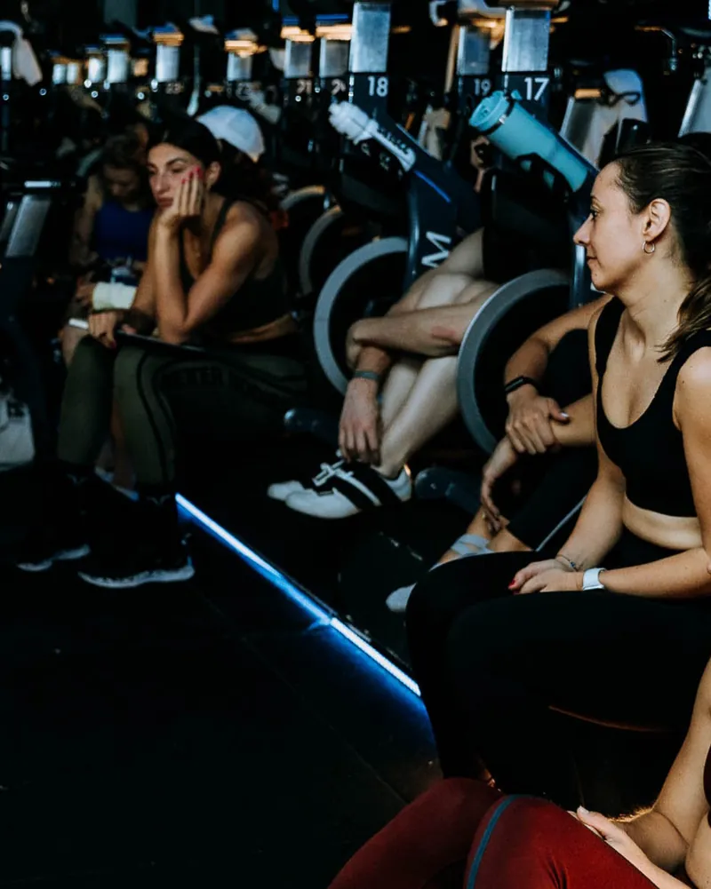A full studio of riders on the floor.